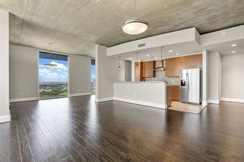 Allure Hermann Park | Penthouse Apartment Kitchen